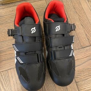 Men’s Pelaton Cycling Shoes size 44-  fair condition